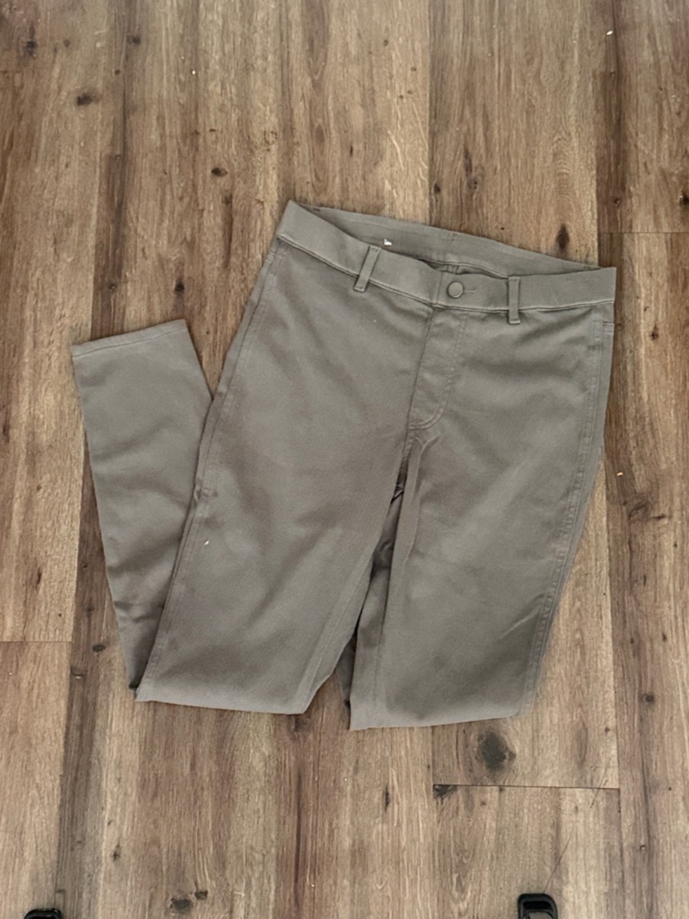 Uniqlo Skinny Pants in Olive Taupe